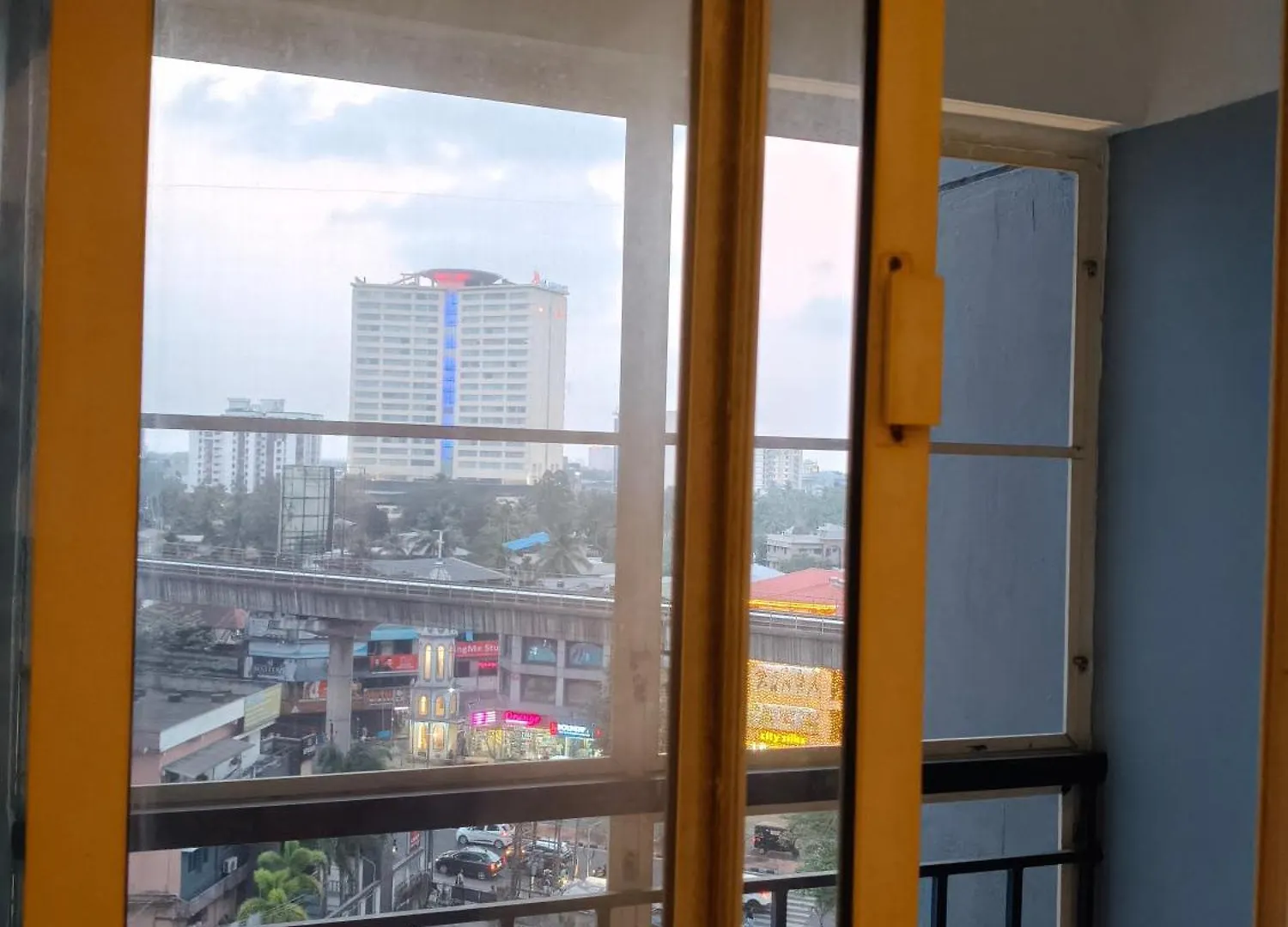 3 Bhk Near Lulu Mall Kochi Apartment